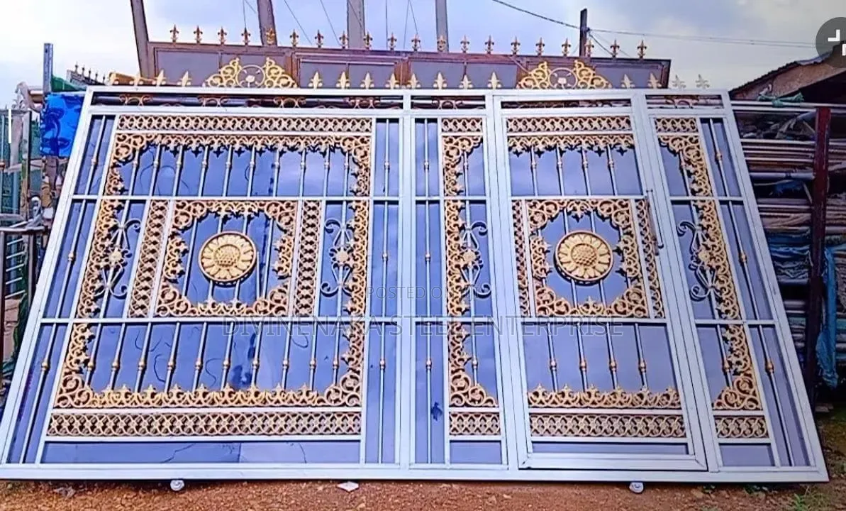 Stainless Black Gate