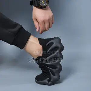 Black Chunky Casual Sneakers – Bold Streetwear Style