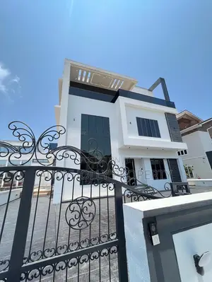 5bdrm Duplex in Pinnock Beach Estate, Jakande for sale