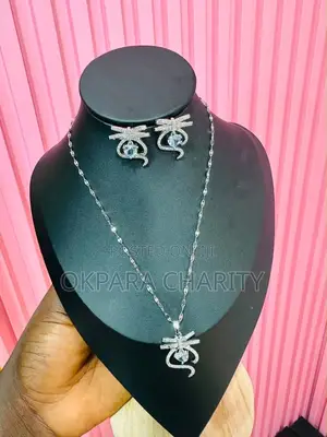 Jewelry and Accessories Suitable for All Occasions