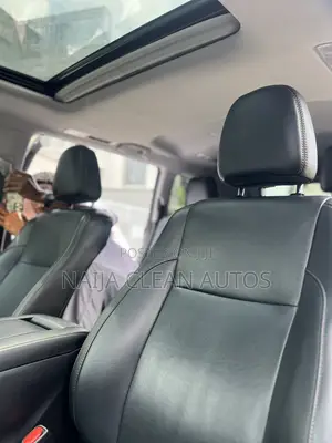 Toyota Highlander XLE 4x4 V6 (3.5L 6cyl 8A) 2017 Burgundy