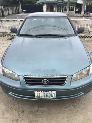 Toyota Camry LE 4dr Sedan (2.4L 4cyl 5M) 2002 Green