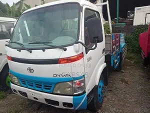 Toyota Dyna 2015 White