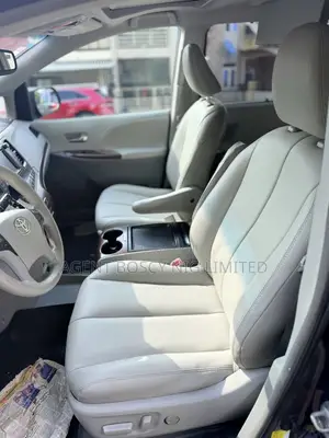Toyota Sienna 2015 Gray
