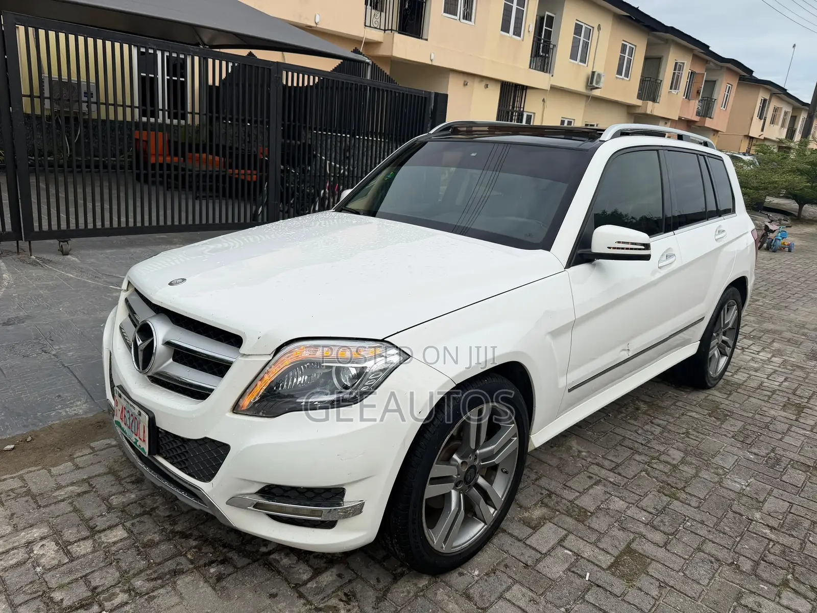 Mercedes-Benz GLK-Class 350 4MATIC 2014 White