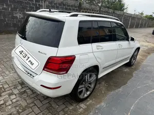 Mercedes-Benz GLK-Class 350 4MATIC 2014 White