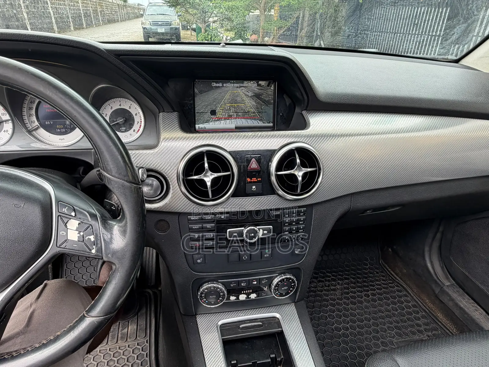 Mercedes-Benz GLK-Class 350 4MATIC 2014 White