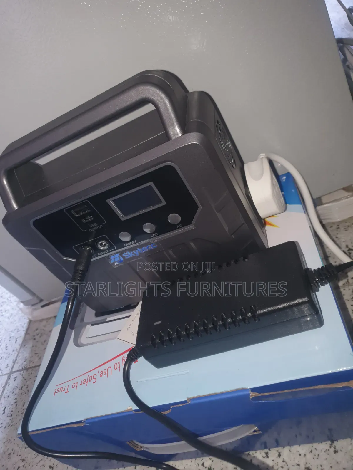 Skytecc 300 Watts Solar Generator Power Station