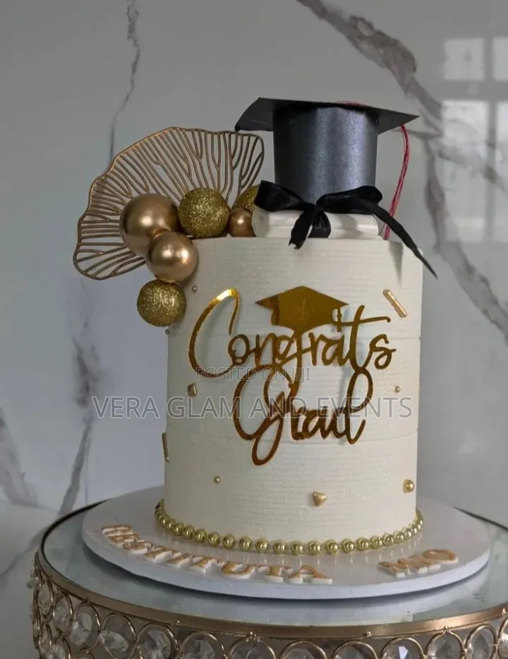 Cakes for Graduation