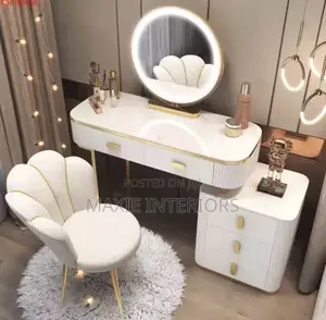European White Dressing, Home Make Up Station