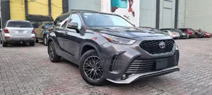 Toyota Highlander 2024 Gray