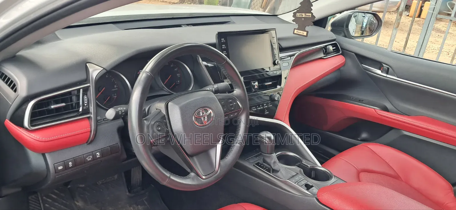 Toyota Camry 2024 White