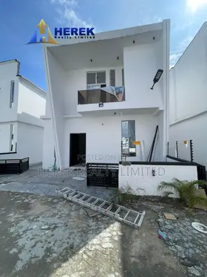 4bdrm Duplex in Ikota Villa for sale