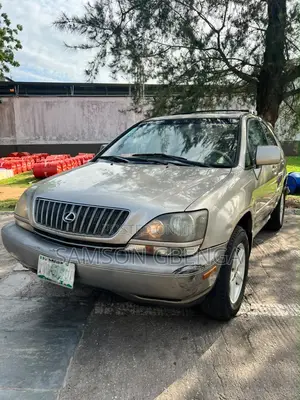 Lexus RX 300 2WD 2000 Gold