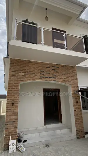2bdrm Townhouse/Terrace in Ogombo for sale