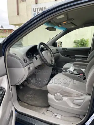 Toyota Sienna LE AWD (3.3L V6 5A) 2004 Blue