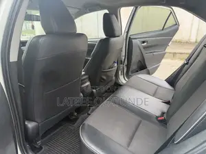 Toyota Corolla S 4dr Sedan (1.8L 4cyl CVT) 2016 White