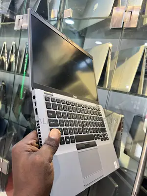 Laptop Dell Latitude 5410 16GB Intel Core i5 SSD 256GB