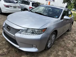 Lexus ES 2015 Silver