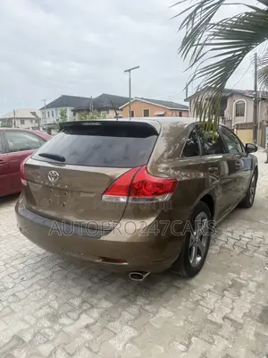 Toyota Venza V6 AWD 2010 Brown