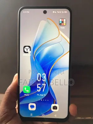 Infinix Hot 60i 128 GB Silver