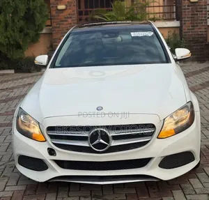 Mercedes-Benz C300 Sport 4Matic Sedan AWD (2.0L 4cyll 7A) 2016 White