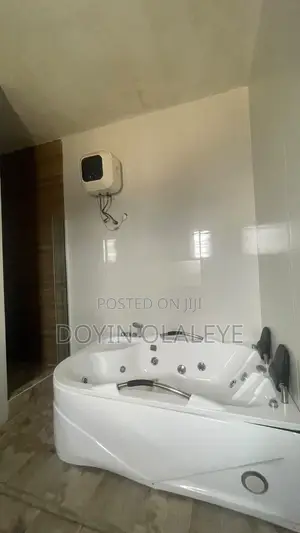 4bdrm Duplex in Agungi for rent