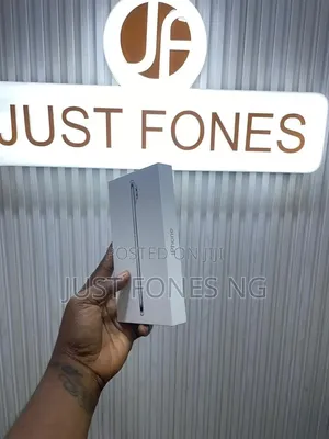 New Apple iPhone Air 256 GB White