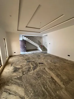 3bdrm Townhouse / Terrace in Kabusa Gardens, Dakwo District for rent