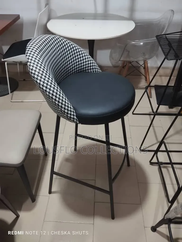 Quality Bar Stool With Iron Leg