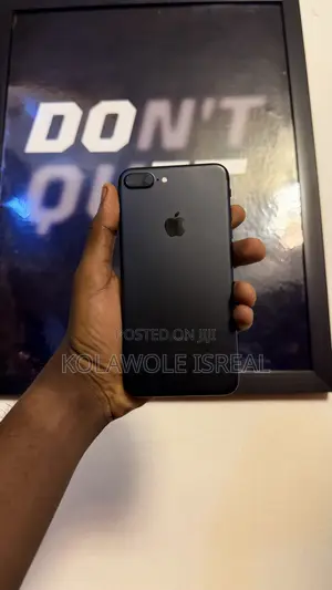 Apple iPhone 7 Plus 32 GB Black