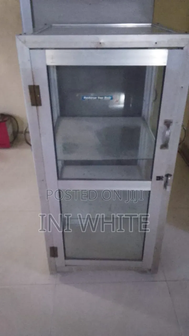 Show Case Glass