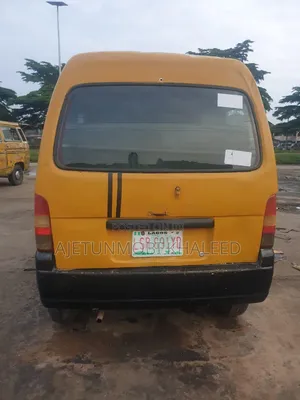 Suzuki APV Minibus 2010 Yellow