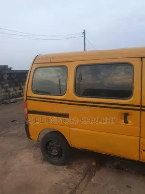 Suzuki APV Minibus 2010 Yellow