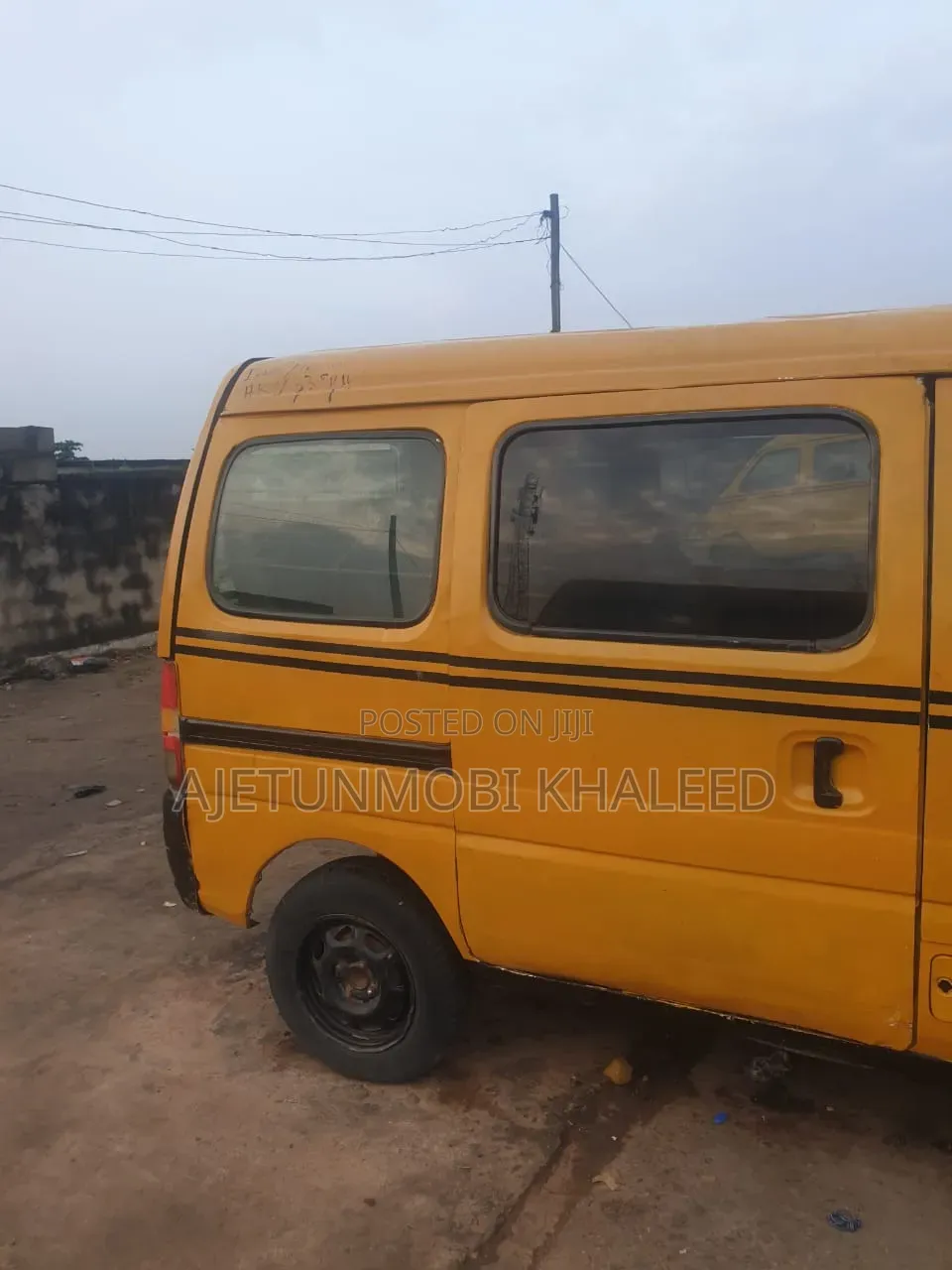 Suzuki APV Minibus 2010 Yellow