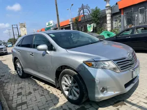 Toyota Venza 2010 Silver