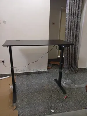 Electric Adjustable Table Height Black Colour