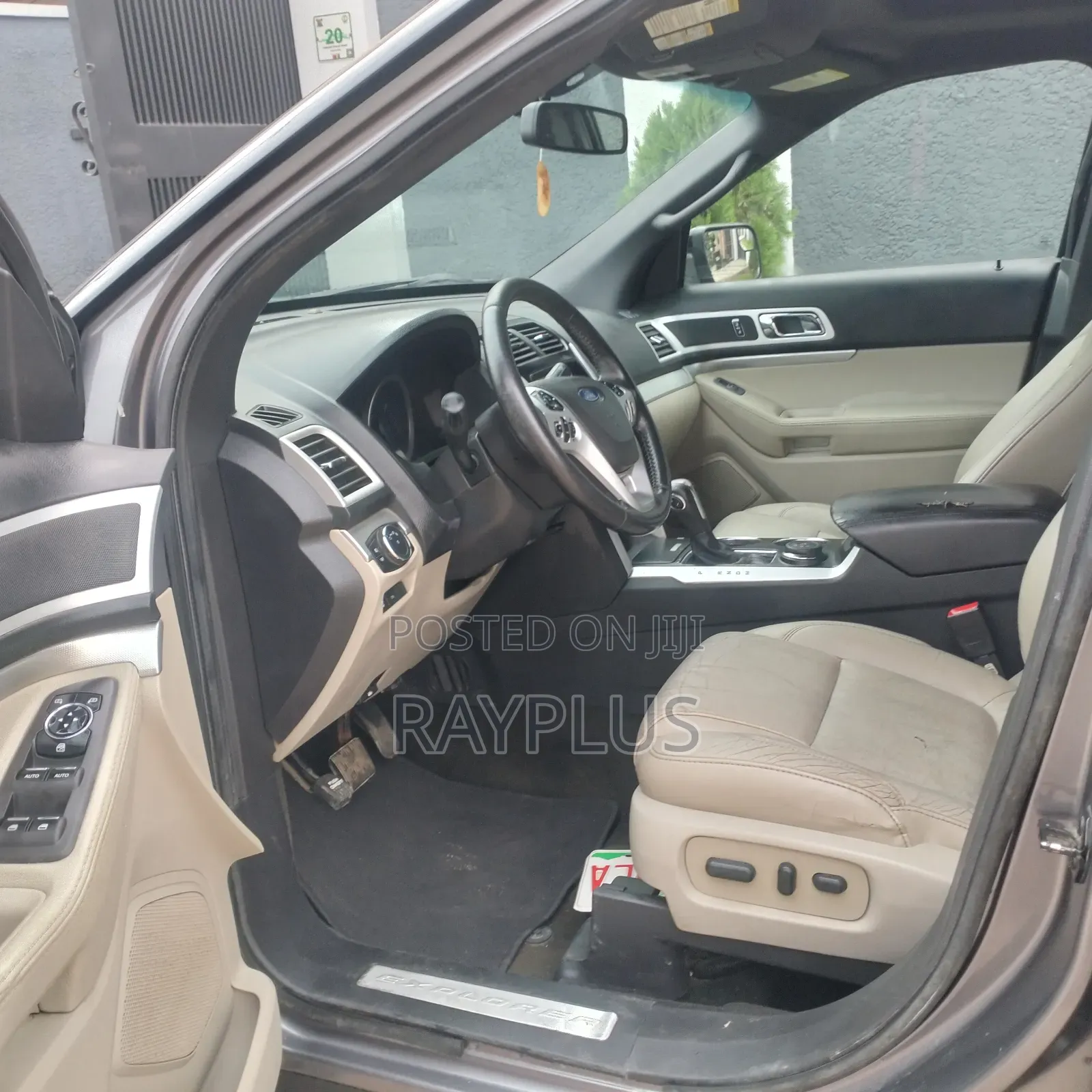 Ford Explorer 2013 Gray