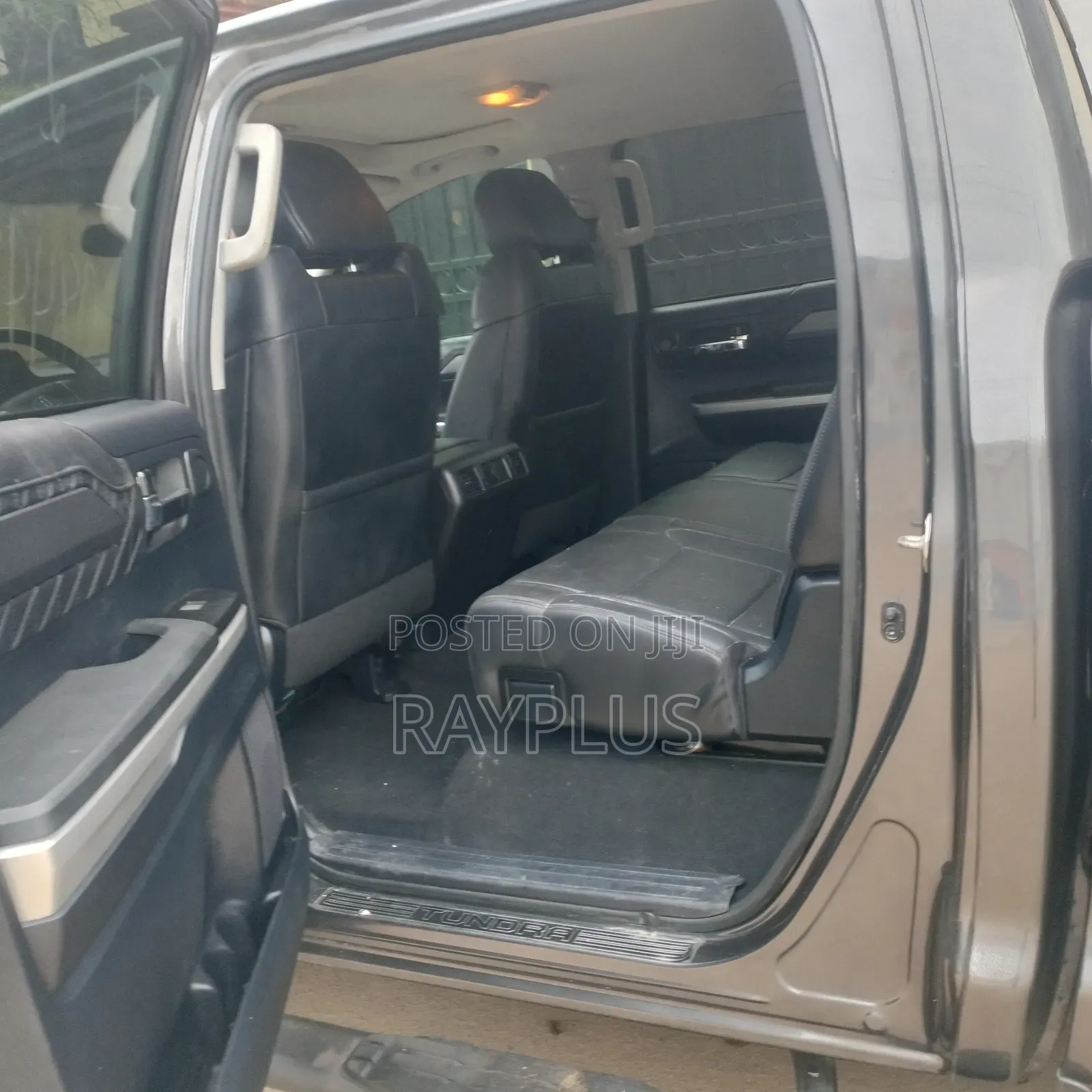 Toyota Tundra 2016 Gray