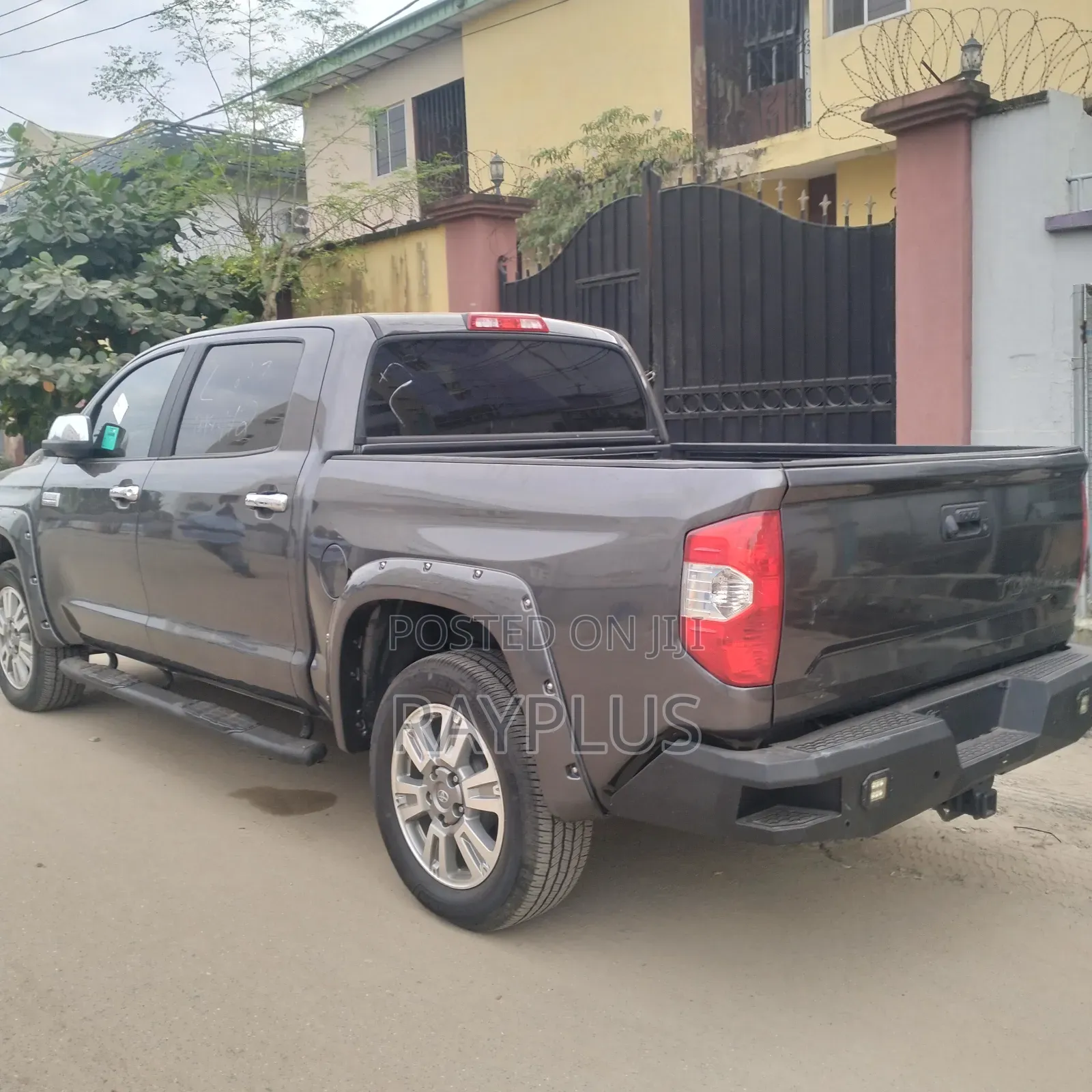Toyota Tundra 2016 Gray