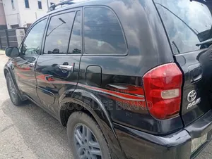 Toyota RAV4 2.0 4x4 Executive 2004 Matt Black