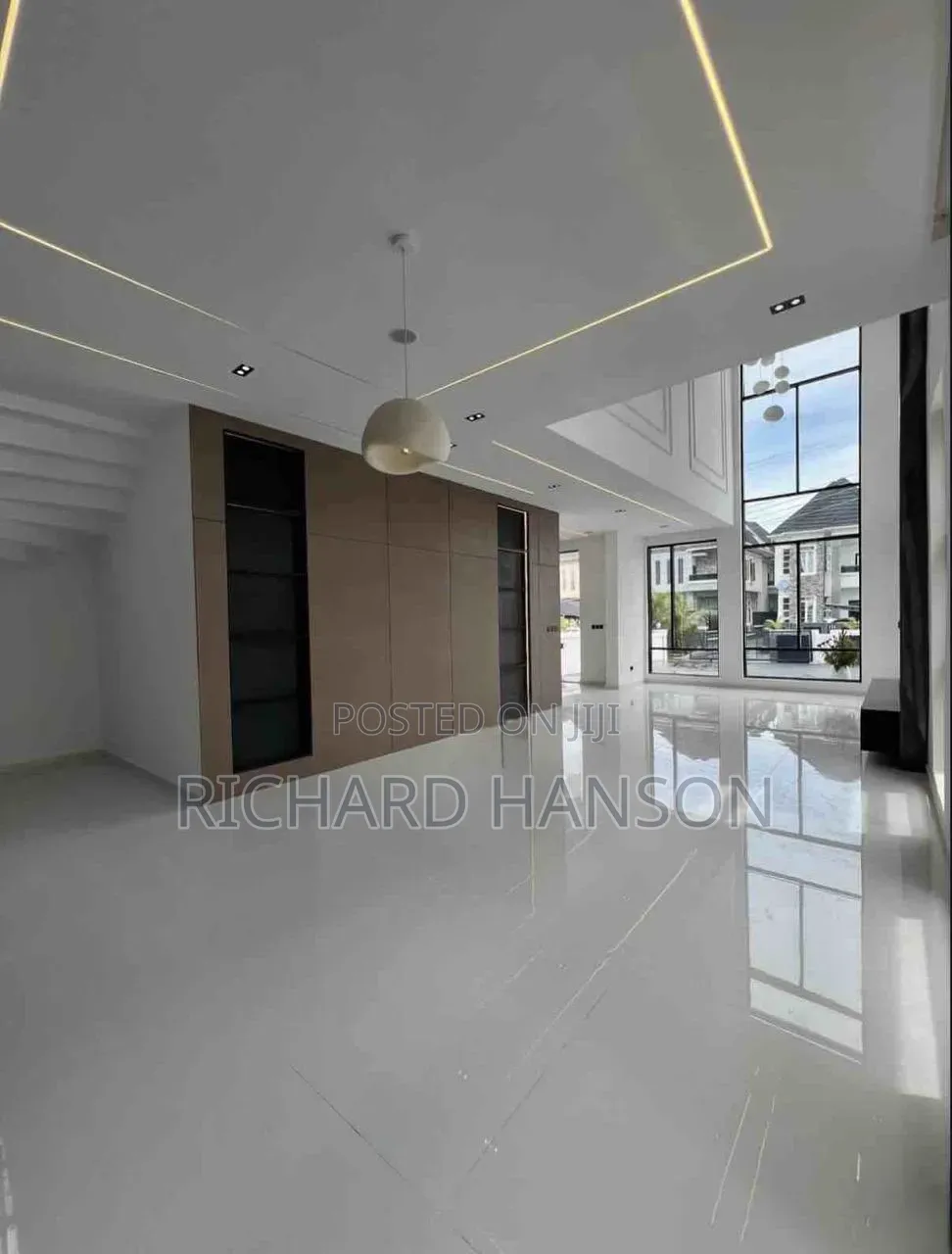 5bdrm Duplex in Ikota for sale