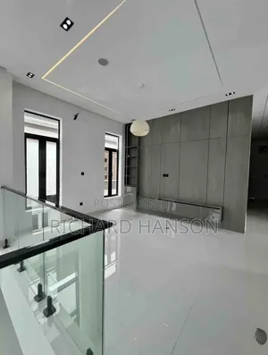 5bdrm Duplex in Ikota for sale