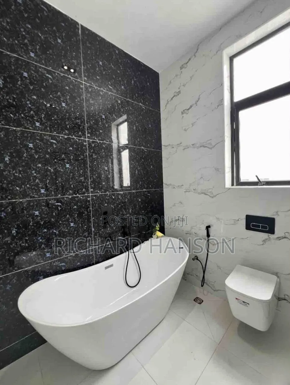 5bdrm Duplex in Ikota for sale