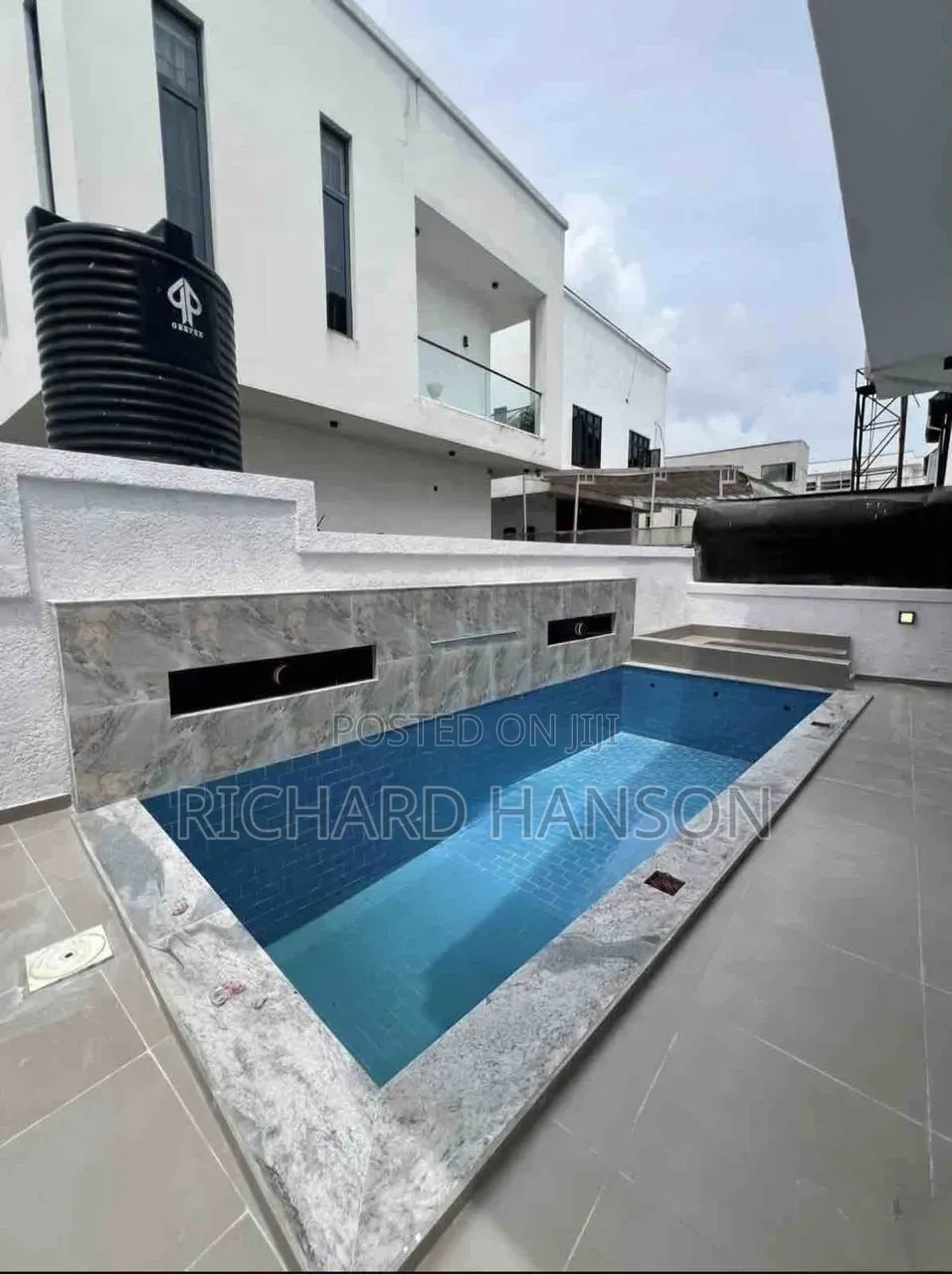 5bdrm Duplex in Ikota for sale