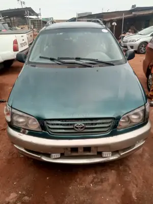 Toyota Picnic 2.0 FWD 2006 Green