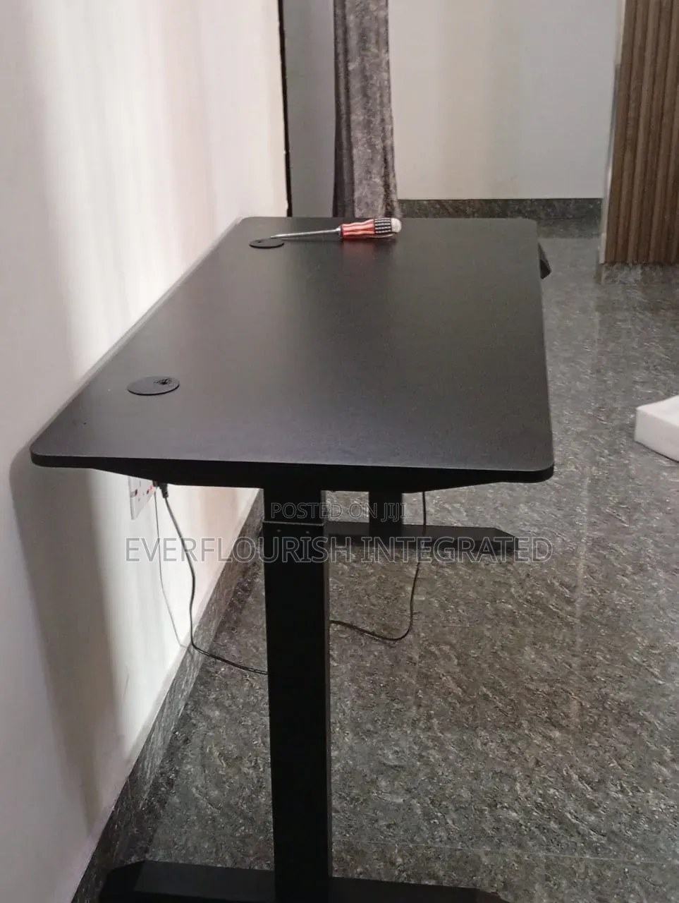 Electric Adjustable Height Standing Desk
