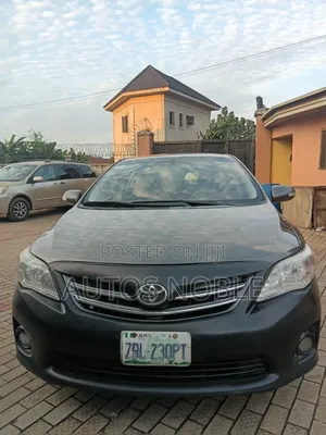 Toyota Corolla 2012 Gray
