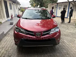 Toyota RAV4 XLE 4dr SUV AWD (2.5L 4cyl 6A) 2015 Burgundy