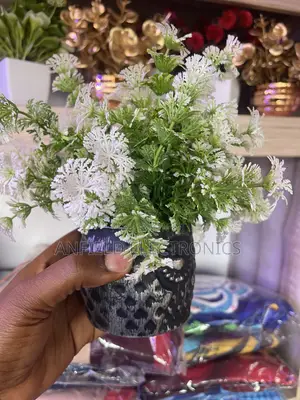  Modern Decorative Flower With Vase 